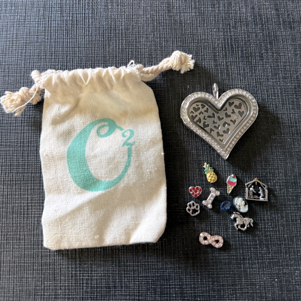 Origami Owl Pendant & Charms